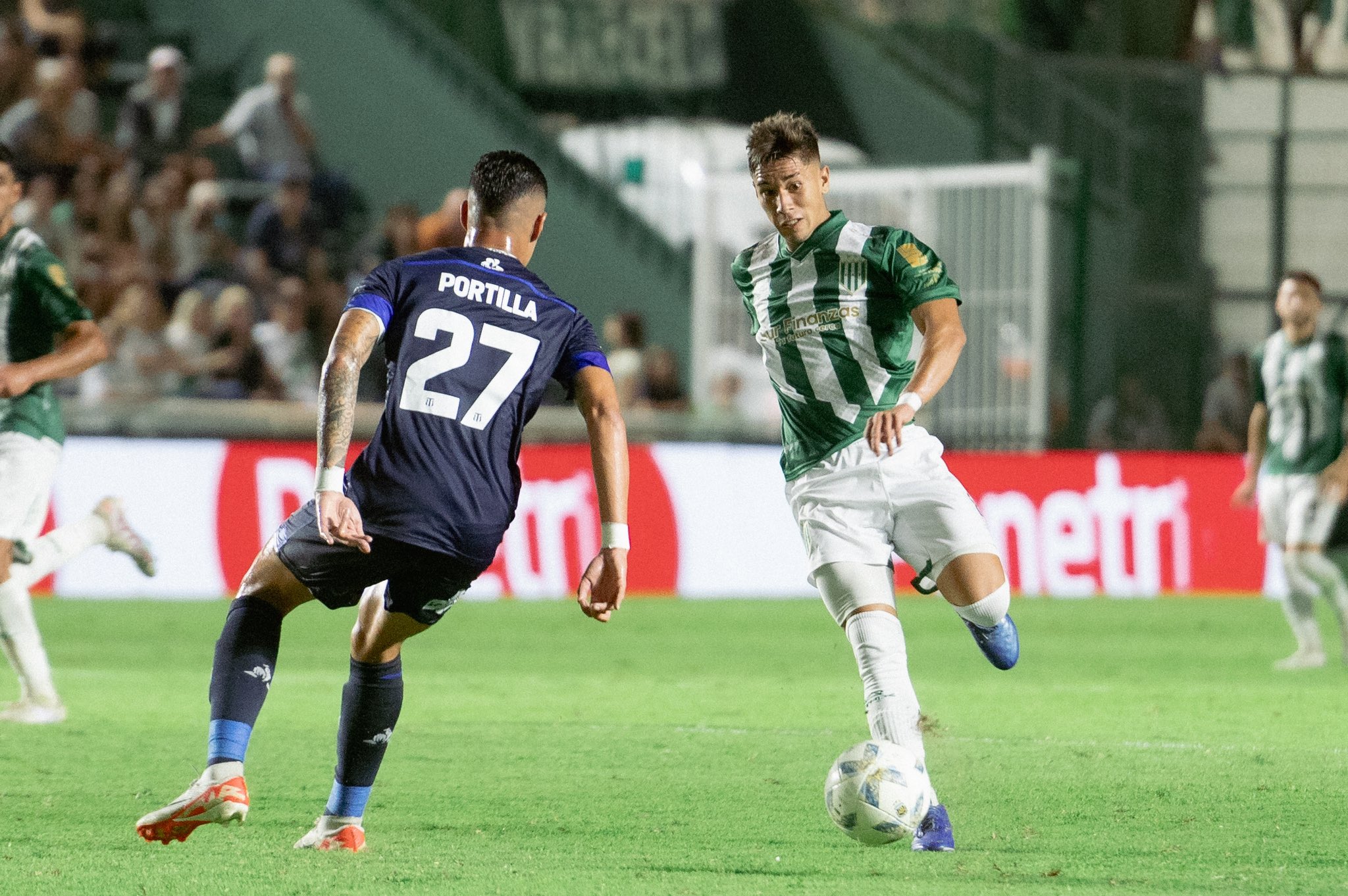 Talleres empató con Banfield y no pudo quedar como líder con River y Vélez