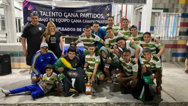 Los de la Capi, campeones en categoría Libres.