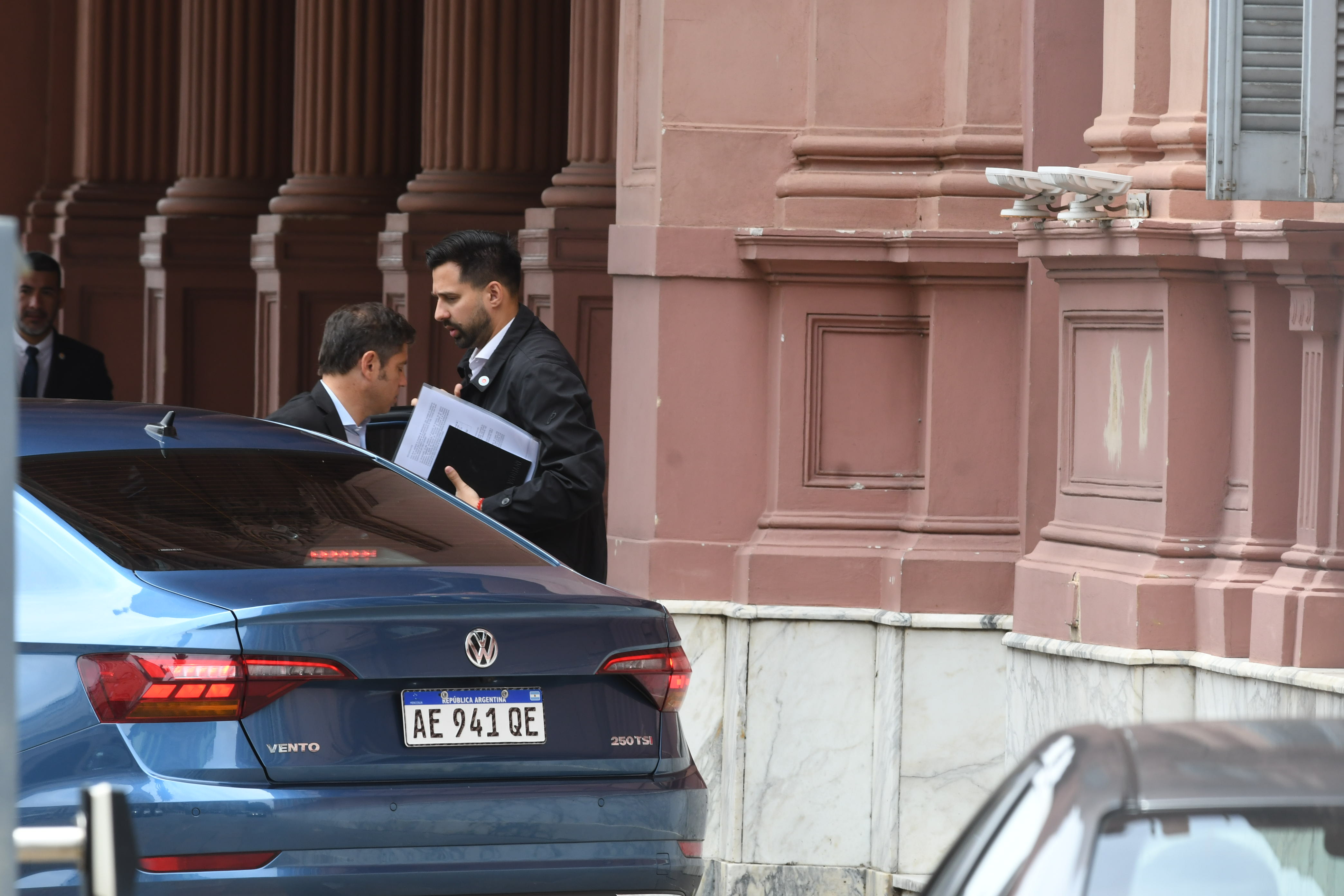 El gobernar Kicillof llegando a la Rosada. Es uno de los que se oponen a la reversión de Ganancias.