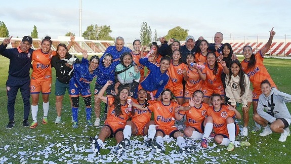 Moreno logró su quinto título en los últimos 6 campeonatos. (Foto: Norman Evans/Jornada).