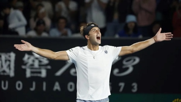 El loco festejo de Etcheverry tras su clasificación a la tercera ronda del Abierto de Australia.