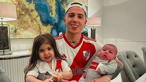 El regalo de cumpleaños de River para Enzo Fernández, que este martes cumplió 23.