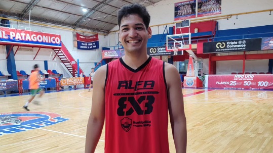 "Gaby" Echave se cruza de vereda luego de salir campeón con Brown, luego de 12 años. (Foto: Prensa Ferro).