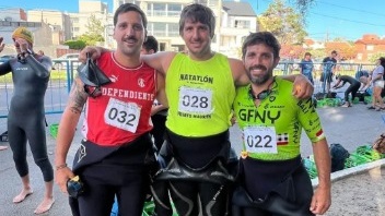 Gino, Mateo y Guido, hijos de Marcelo Belsito, el homenajeado, participaron el domingo.