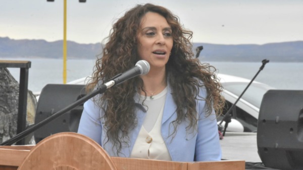 La intendente Claudia Loyola habló sobre el crecimiento de Camarones.