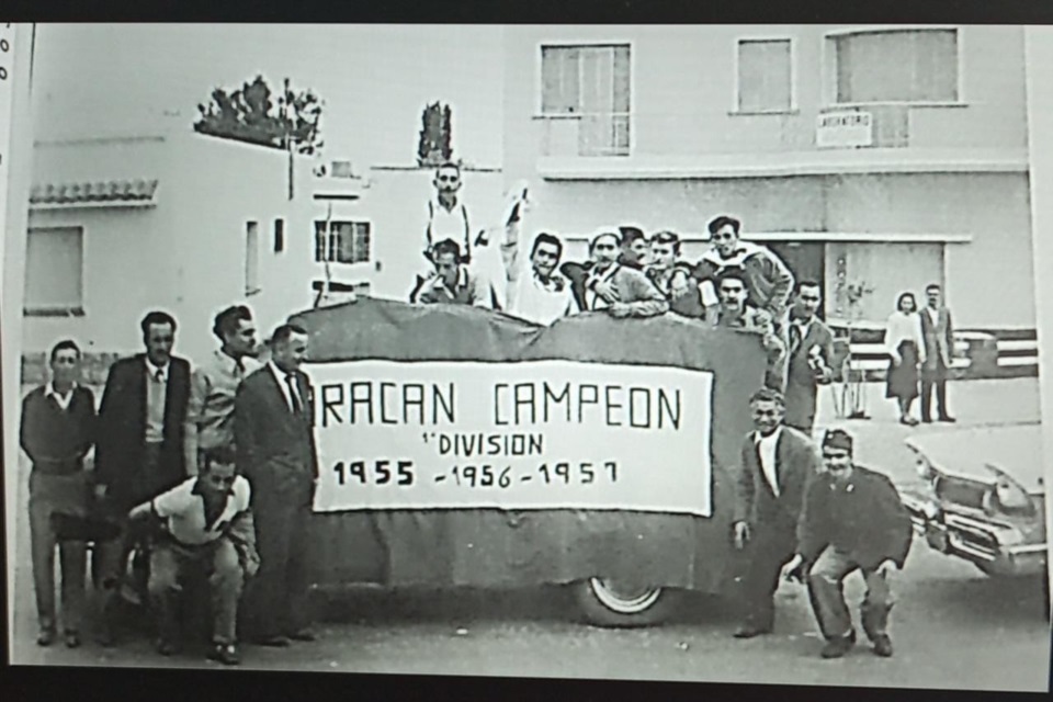 Huracán tricampeón de Liga del Valle, años '55, '56, '57.