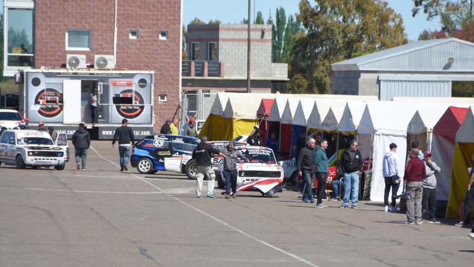 Fecha doble del automovilismo chubutense en el "May y Valle".