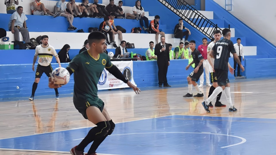 En el gimnasio N° 1 se disputó el torneo Nacional de Futsal "Copa de Oro Sur".