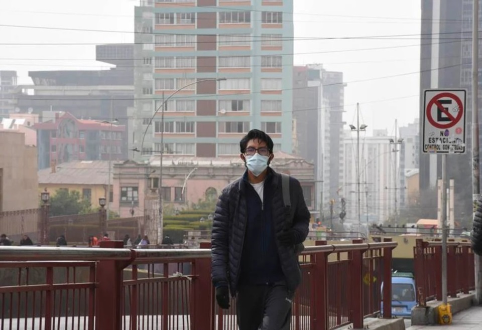 El humo invadió La Paz. Fotografía: Agencia Noticias Argentinas/Xinhua