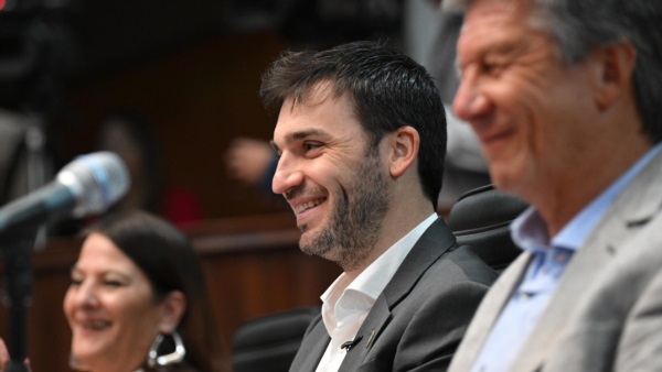 El gobernador anunció un paquete de leyes para el fortalecimiento del sector