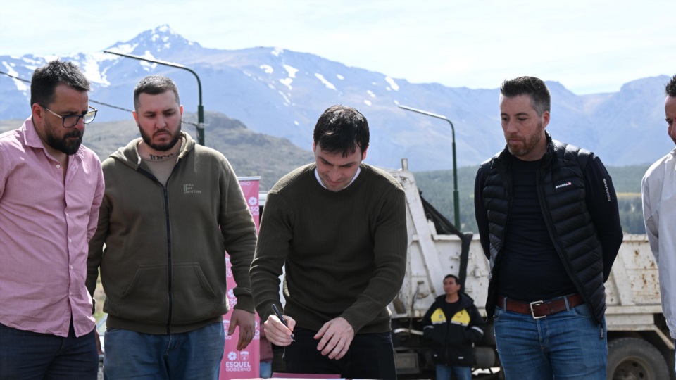 Torres sostuvo que “se trata de devolverle a la Comarca lo que durante muchísimos años le quitaron”.