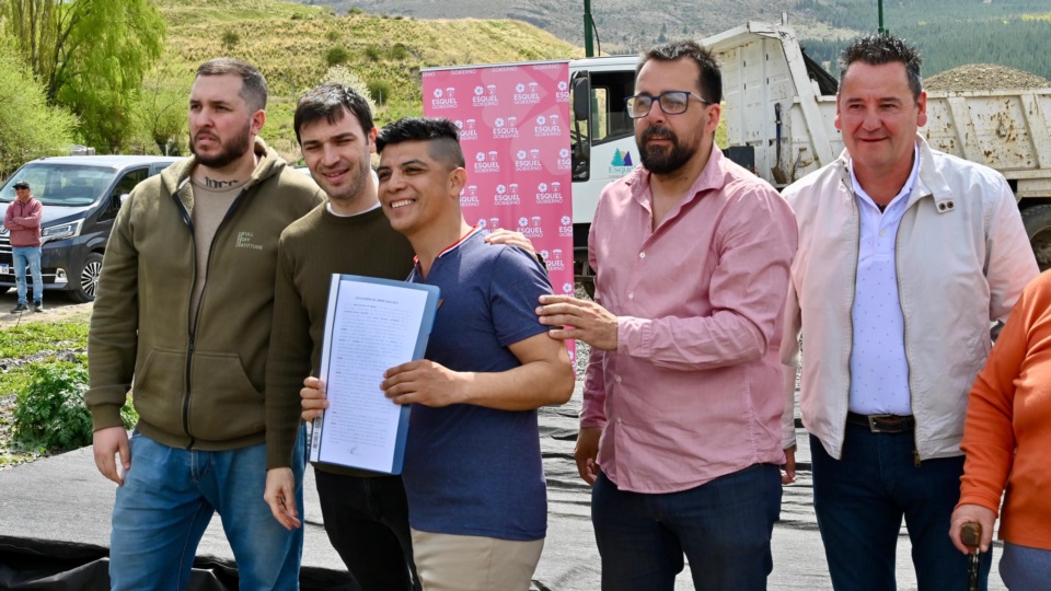 Varias familias recibieron lotes en el acto de hoy.