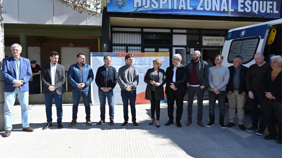 El gobernador resaltó el ahorro de 3 millones en la compra de medicamentos.
