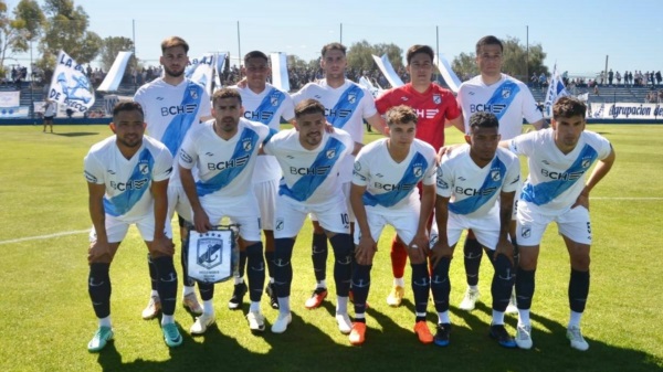 Brown debe ganar ante Patronato y esperar una derrota de Talleres para evitar el descenso. Foto: Daniel Feldman/Jornada.
