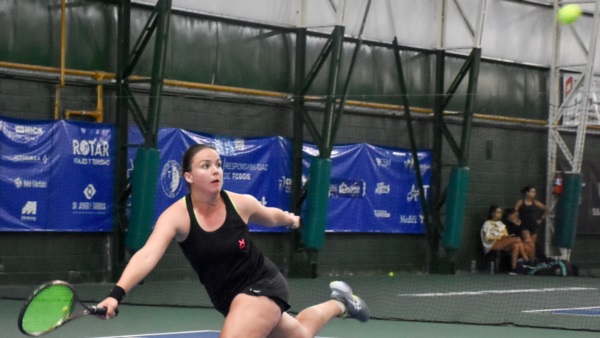 Marine Le Bozec ganó un partidazo en la sorpresa de la jornada. (Foto: Sergio Esparza/Jornada).