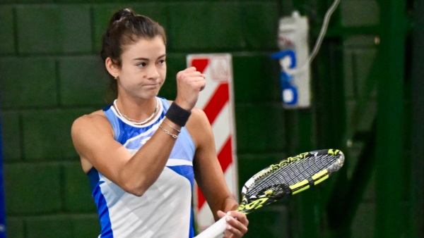 Camila Romero no pudo con Bosio y se despide del torneo. (Foto: Daniel Feldman/Jornada).