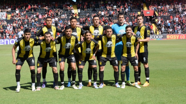 Los once de Madryn para enfrentar a Colón. Foto: Iván Rolón.