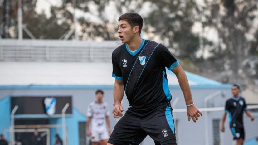 Franco Pardal, juvenil que hizo Inferiores en Temperley y que actualmente jugaba en Tristán Suárez.