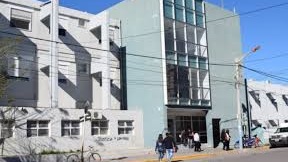 El motociclista fue derivado al Hospital donde falleció.