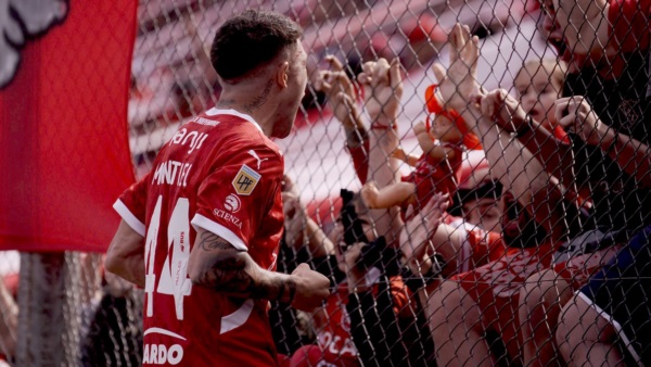 Con doblete de Santiago Montiel, Independiente levantó cabeza.