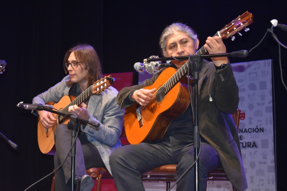 Juan Barrena y Enrique Payllalef fueron los intérpretes locales. 