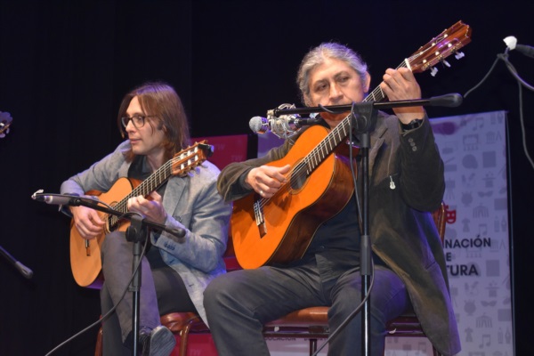 Juan Barrena y Enrique Payllalef fueron los intérpretes locales. 