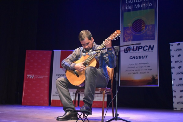 Sebastián Sierra interpretó piezas de Atahualpa Yupanqui.