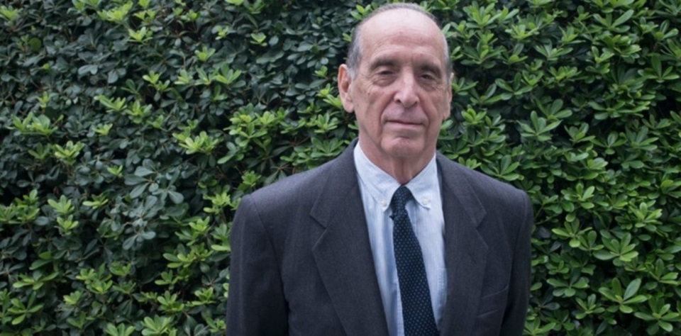 Arriazu viene "tallando" en el tema desde hace medio siglo: fue parte del equipo de Martínez de Hoz, durante la Dictadura.