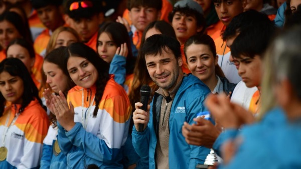 "Cuando vemos esa pasión, nos sentimos más comprometidos que nunca a redoblar nuestros esfuerzos", dijo Torres.
