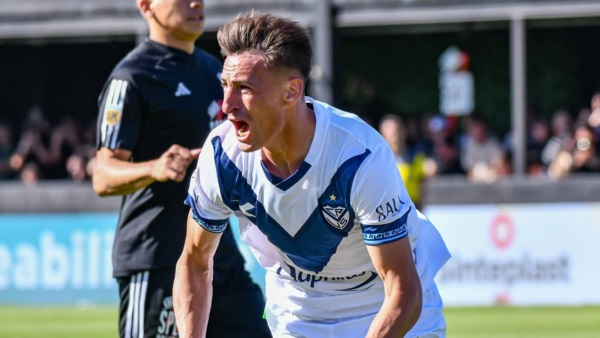 Brian Romero anotó el gol de Vélez, que perdió dos puntos.