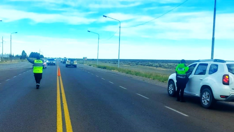 En todo el territorio de Chubut se controlaron más de 9.900 vehículos. 