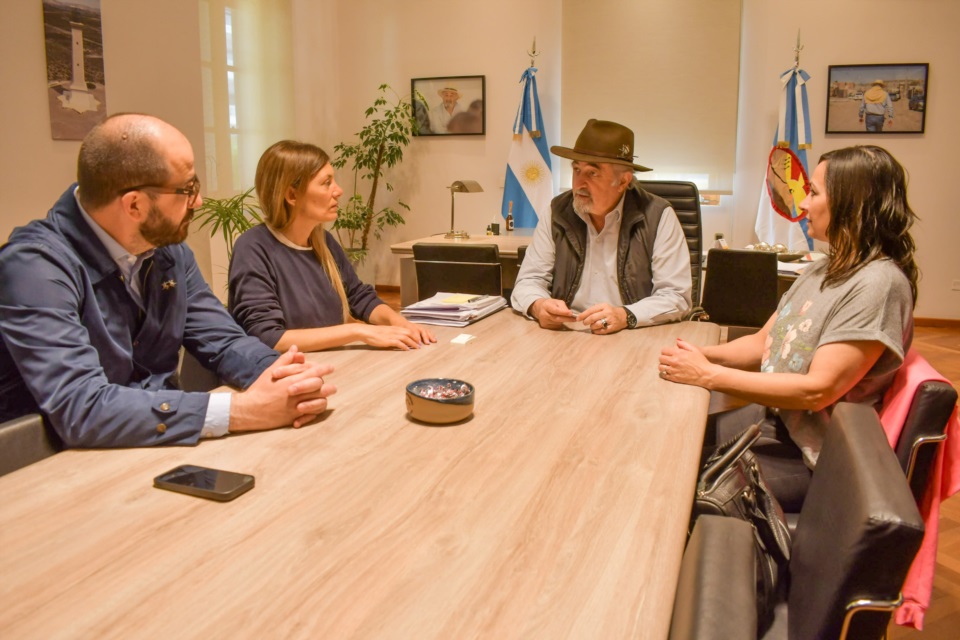 La ministra de Desarrollo Humano y Familia mantuvo una reunión con Othar Macharashvili.