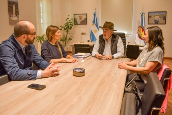 La ministra de Desarrollo Humano y Familia mantuvo una reunión con Othar Macharashvili.