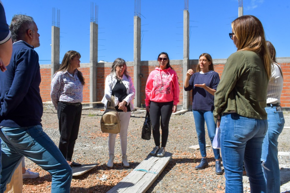 Florencia Papaiani, visitó la Casa del Niño en Comodoro Rivadavia.