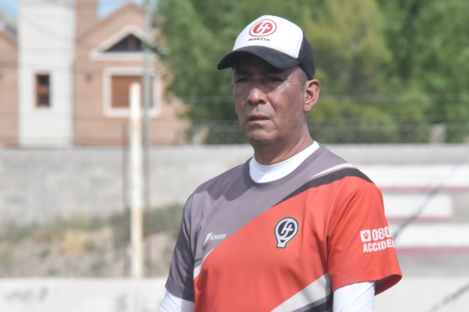 Martín Romero, DT de Huracán hoy. (Foto: Sergio Esparza/Jornada).
