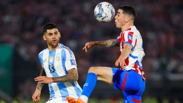 Cuti Romero se habría infiltrado tras la lesión que contrajo en Inglaterra. Tuvo que salir en el entretiempo y se someterá a estudios.