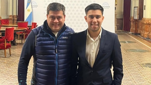 Treffinger y su hijo Valentín en Diputados.