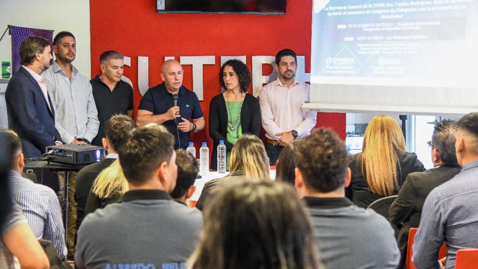 El intendente madrynense en el encuentro de delegados sindicales.
