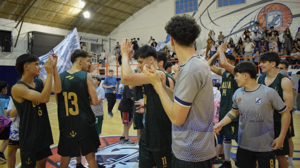 Brown festeja un nuevo triunfo ante su gente. Foto: Irina Verdié.