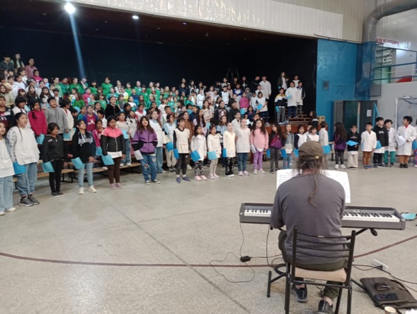 En el Encuentro en Gimnasio  N°1 de Trelew, participarán alrededor de 800 estudiantes.