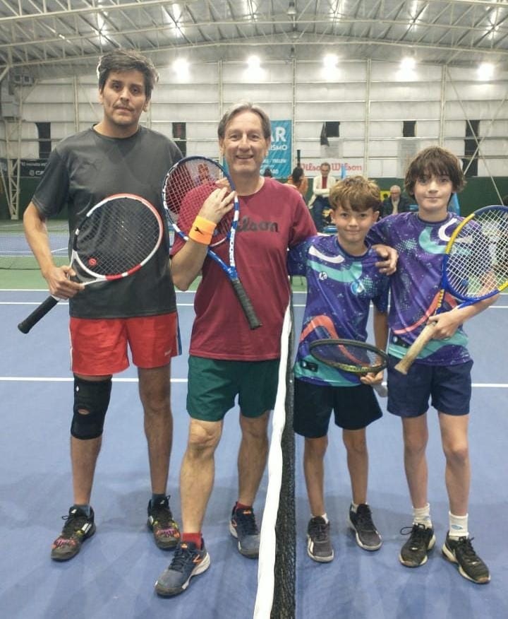 Finalistas de 4ta Varones Dobles: Pablo Leiva/Carlos Solivella y Alfonso Weigel/Emilio Nogueira. (Foto: TTC).