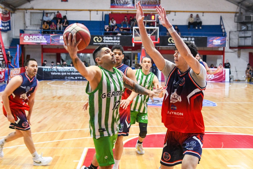Germinal le ganó a Ferro en Madryn. (Foto: Mariano Di Giusto/Jornada).