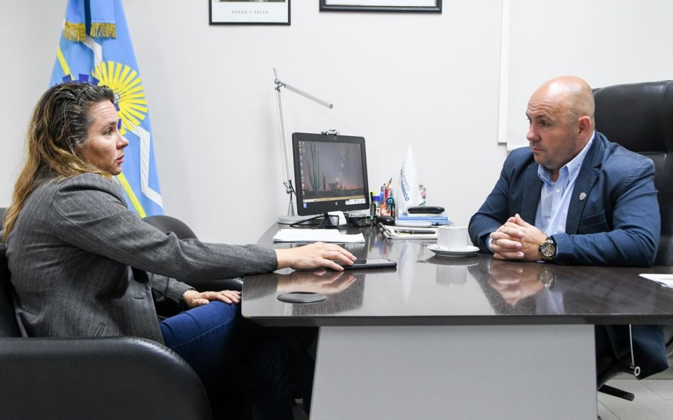 Ministra Mirantes con el intendente Sastre.