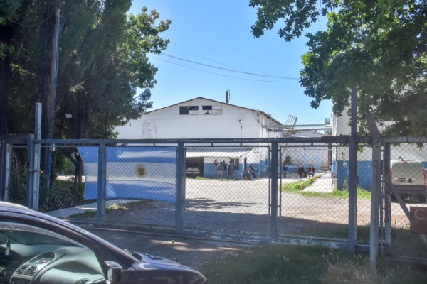 Empleados de la Cooperativa Lanera toman la planta (Fotos Sergio Esparza) JORNADA