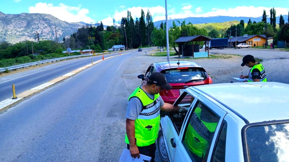 Los controles se efectuaron en diferentes vías de acceso a las localidades. 