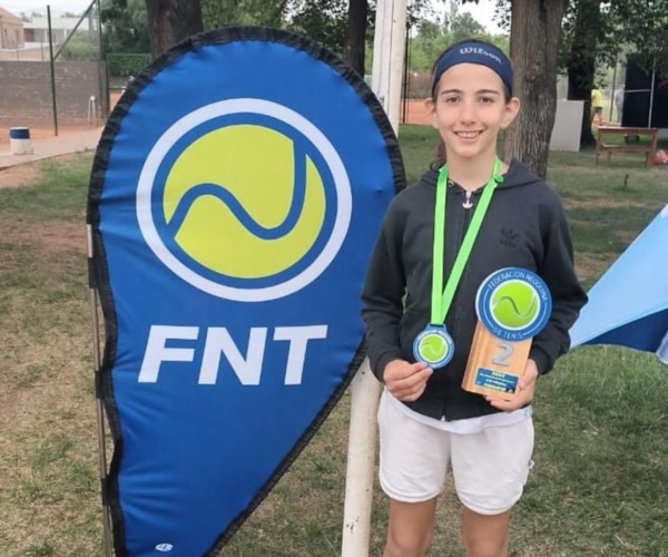 Delfina Pavón, subcampeonato en singles y título en dobles en la Sub 12 mujeres.