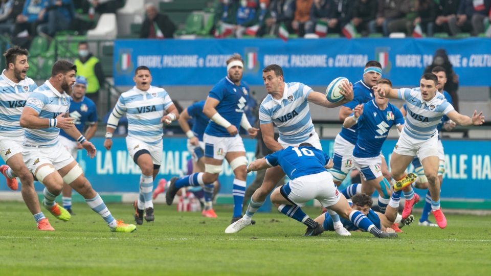 Con bajas de peso, el seleccionado inicia su gira europea ante Italia, un rival que siempre le trae complicaciones y que llega en  un gran momento.