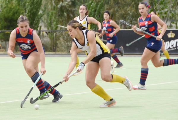 Náutico de Rada Tilly goleó en su debut a Puerto Madryn RC, por 4 a 1.