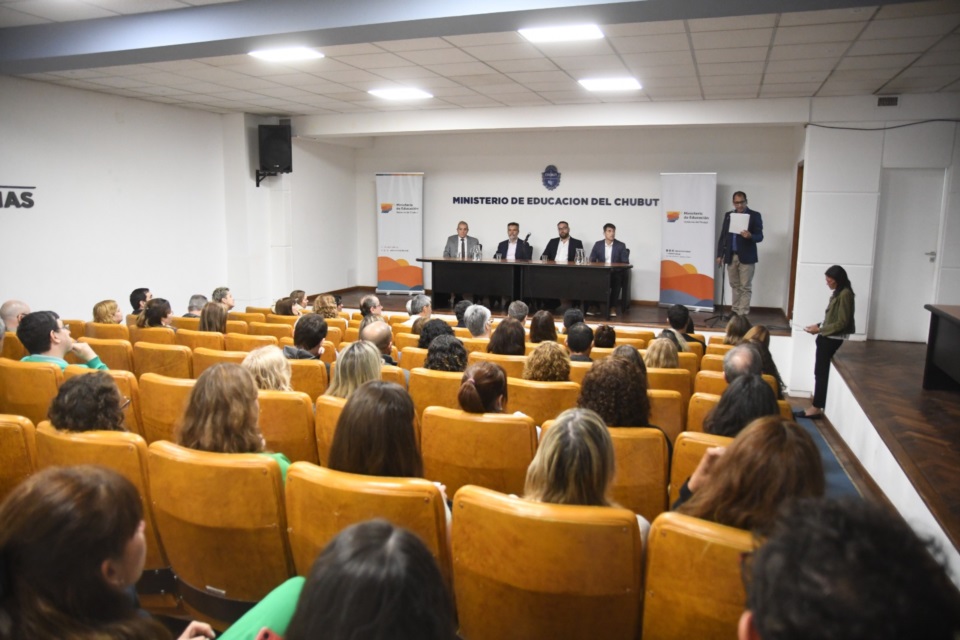El encuentro se realizó en el Ministerio de Educación.