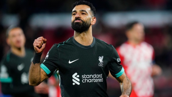 Salah, de penal, le dio una nueva victoria al Liverpool.